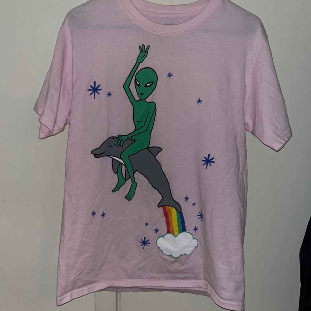 Old Alien Shirt size medium.